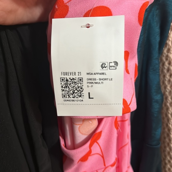 Forever 21 Cherry Print Halter Mini Dress Size Large BNWT - Picture 6 of 6